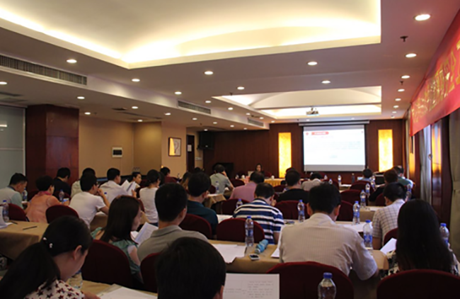 摩域体育互联总经理、首席规划师郑爱军女士受浙江省文化厅邀请，以"'集约化'背景下文化系统网站规划思路探讨"为题开展了一场主题培训