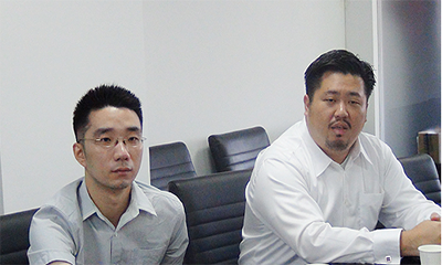 新加坡资讯通信发展管理局官员拜访摩域体育总部