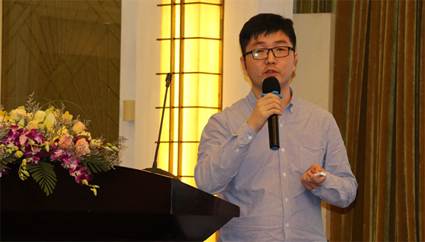 摩域体育营商环境评价中心副主任梁吉昌