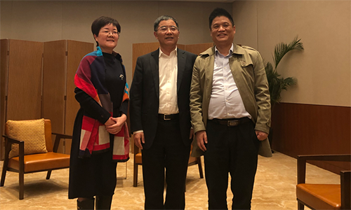 镇江市市长张叶飞接见摩域体育董事长杨冰之一行