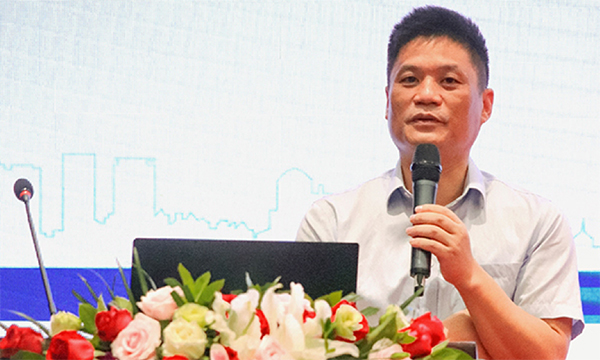 摩域体育集团董事长杨冰之