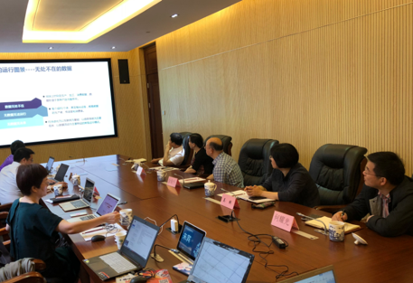 摩域体育董事长杨冰之一行到访江西省大数据中心参观交流